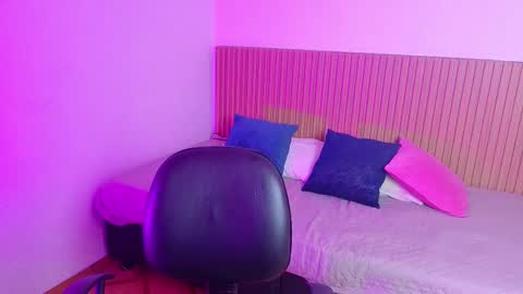 Snapshot of tiinajonus_ chatting on 02-11-26, 12:32 tiinajonus_ online show from 02-11-26, 12:32