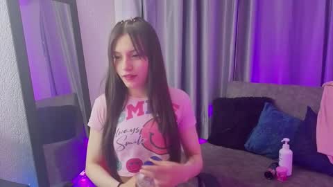 Snapshot of tiinajonus_ chatting on 03-04-26, 04:18 tiinajonus_ online show from 03-04-26, 04:18