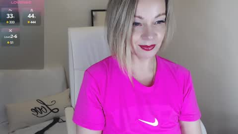 Snapshot of tilly_eliot chatting on 01-10-25, 03:58 Tilly online show from 01-10-25, 03:58