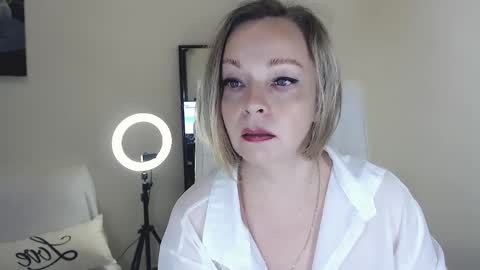 Snapshot of tilly_eliot chatting on 03-02-25, 08:40 Tilly online show from 03-02-25, 08:40