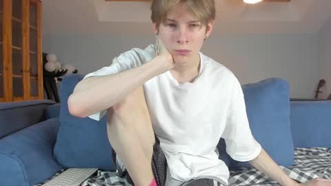 Snapshot of tim_milll chatting on 12-17-24, 06:13 Tim online show from 12-17-24, 06:13