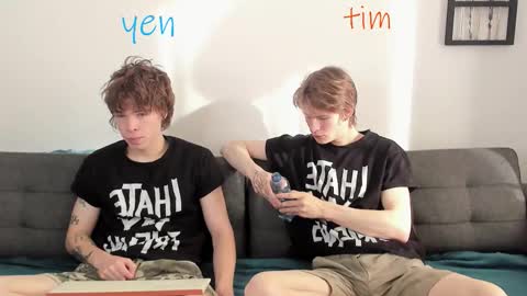 Snapshot of tim_milll chatting on 09-25-25, 01:15 Tim online show from 09-25-25, 01:15