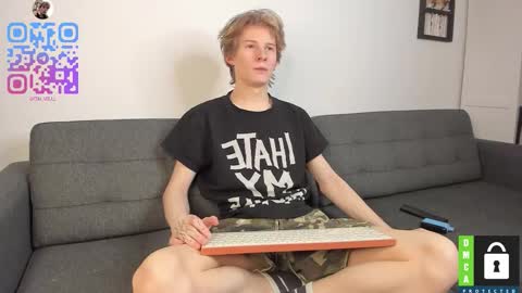 Snapshot of tim_milll chatting on 02-12-26, 03:01 Tim online show from 02-12-26, 03:01