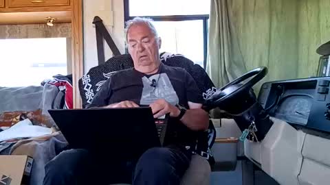 Tim  Amanda online show from 05-07-26, 02:55