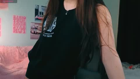 Snapshot of timewithout chatting on 01-07-26, 07:38 Mia online show from 01-07-26, 07:38