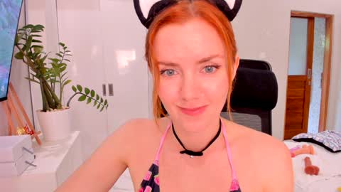 Snapshot of timissi chatting on 01-05-25, 03:11 Timis but I prefer you whisper to my ear my girl online show from 01-05-25, 03:11