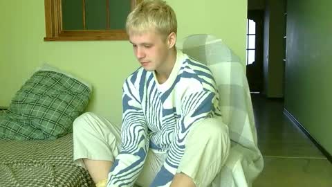 Snapshot of timkinky chatting on 10-17-25, 09:45 Tim WhiteS online show from 10-17-25, 09:45
