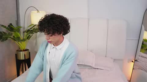 Snapshot of timmyshy chatting on 11-25-25, 03:50 timmyshy online show from 11-25-25, 03:50