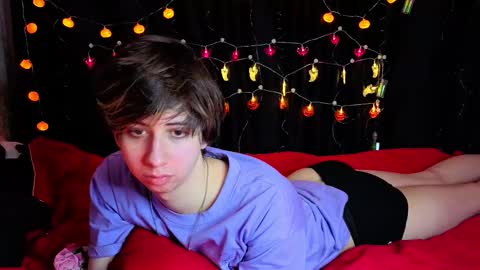 Snapshot of timothy_fox chatting on 10-19-25, 10:05 Timothy Fox online show from 10-19-25, 10:05