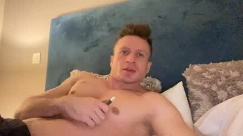 Snapshot of timtim777888 chatting on 12-21-24, 01:04 Tim online show from 12-21-24, 01:04