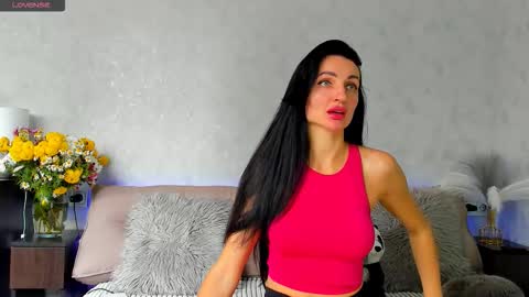 Tina online show from 10-16-25, 10:38