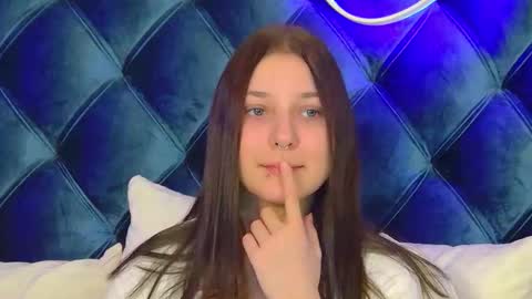 TinaBurton online show from 11-20-25, 04:29