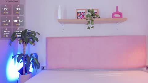 Tina online show from 11-10-25, 11:42