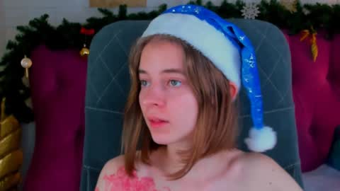 Snapshot of tinadavil chatting on 12-17-24, 08:21 Tina Davil online show from 12-17-24, 08:21