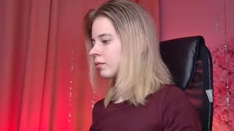 Tina Davil online show from 02-06-26, 09:23