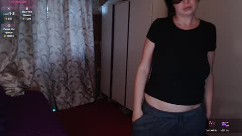 Snapshot of tinaflower chatting on 10-18-25, 02:18 TinaFlower online show from 10-18-25, 02:18