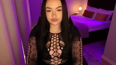 Snapshot of tinafox_ chatting on 02-27-26, 01:33 hi im curvy babyface girlie Tina online show from 02-27-26, 01:33