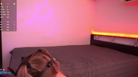 Tinalittle online show from 09-25-25, 06:44