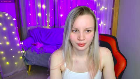 Snapshot of tinasiner chatting on 01-01-25, 01:48 tinasiner online show from 01-01-25, 01:48