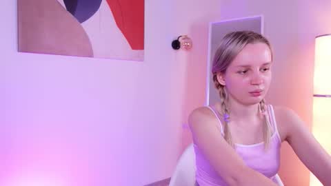 Snapshot of tinasiner chatting on 11-04-25, 02:49 tinasiner online show from 11-04-25, 02:49