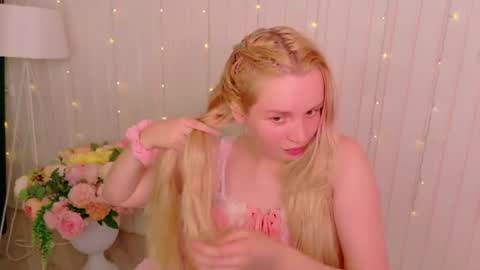 tinasiner online show from 07-21-26, 01:57