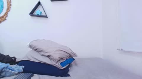 tinkerbell online show from 11-15-25, 07:21