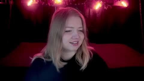 Snapshot of tinkerrbelll chatting on 12-14-25, 08:13 TinkerrBelll online show from 12-14-25, 08:13