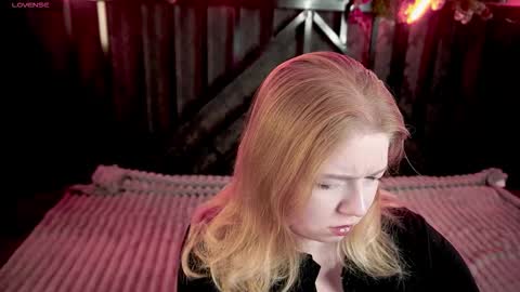 Snapshot of tinkerrbelll chatting on 01-12-26, 08:14 TinkerrBelll online show from 01-12-26, 08:14