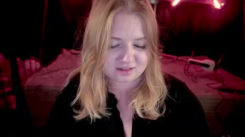 Snapshot of tinkerrbelll chatting on 02-22-26, 08:07 TinkerrBelll online show from 02-22-26, 08:07