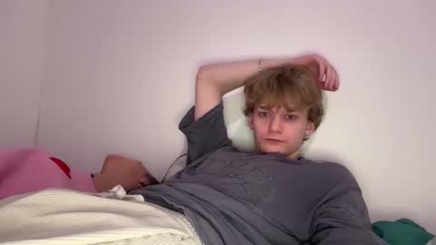 Snapshot of tinnydoll chatting on 02-04-26, 06:14 TinnyDoll online show from 02-04-26, 06:14