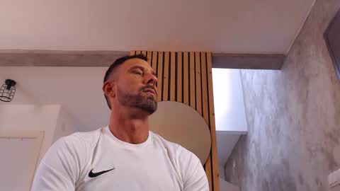 Snapshot of tinoclandestino chatting on 02-02-25, 03:07 tinoclandestino online show from 02-02-25, 03:07