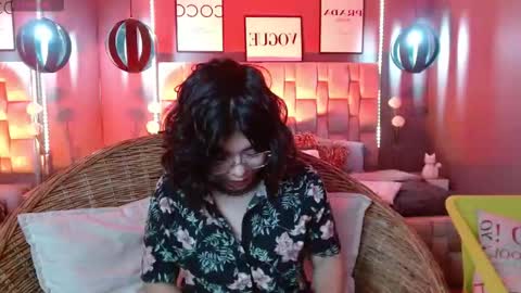 Snapshot of tiny_bit chatting on 03-06-26, 01:18 Tiny online show from 03-06-26, 01:18