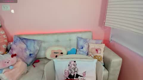 tiny_cora online show from 06-19-26, 04:33