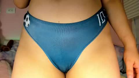 tiny_cora online show from 07-26-26, 04:14