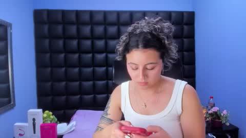 Snapshot of tiny_love_ chatting on 02-09-26, 02:48 tiny online show from 02-09-26, 02:48