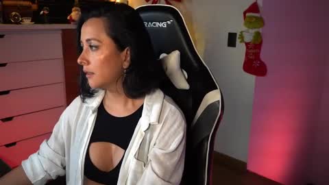 Ana Molly online show from 12-15-24, 12:51