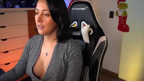 Ana Molly online show from 12-26-24, 09:15