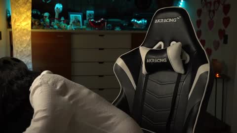 Ana Molly online show from 02-06-25, 10:00