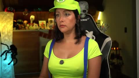 Ana Molly online show from 10-30-25, 01:18