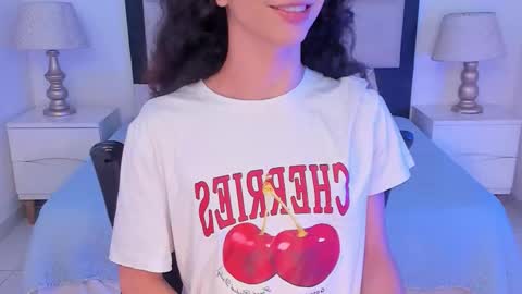 Snapshot of tiny_thomm chatting on 01-06-26, 09:24 Thomm Independent Model online show from 01-06-26, 09:24