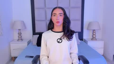 Snapshot of tiny_thomm chatting on 01-08-26, 04:04 Thomm Independent Model online show from 01-08-26, 04:04