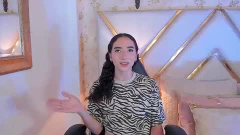 Thomm  Independent Model online show from 07-12-26, 10:23