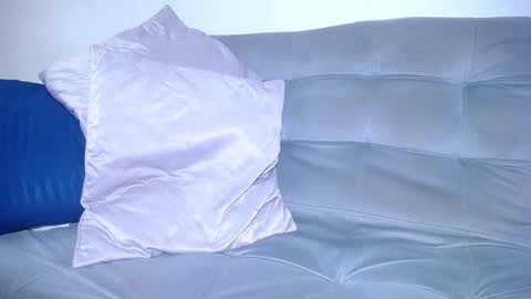 tiny_whore18 online show from 03-13-26, 07:20