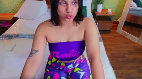 tiny_whore18 online show from 04-21-26, 06:20