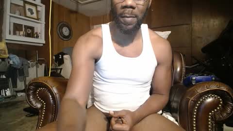 tinycock_1979 online show from 10-29-25, 08:27