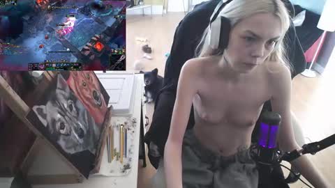 stage Kylie Sinner  brand CLITBAIT online show from 02-12-25, 01:16