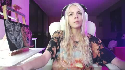 stage Kylie Sinner  brand CLITBAIT online show from 09-28-25, 11:10