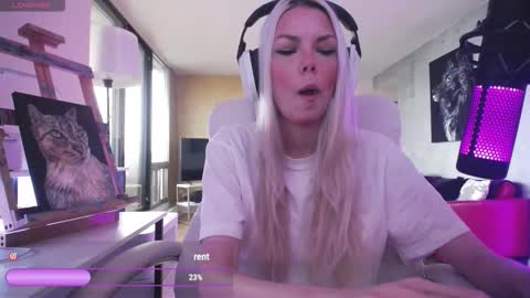 stage Kylie Sinner  brand CLITBAIT online show from 03-16-26, 08:35