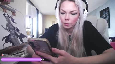 stage Kylie Sinner  brand CLITBAIT online show from 03-30-26, 08:21