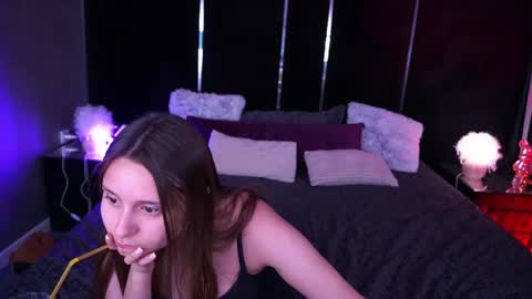 Snapshot of tinynataliee chatting on 06-21-26, 06:54 tinynataliee online show from 06-21-26, 06:54